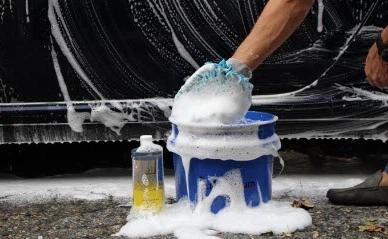 Che tipo di sapone per lavare l'auto